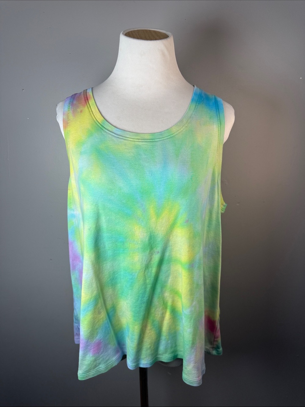 Tie-Dye Scoop Neck Tank Top - Pastel Rainbow